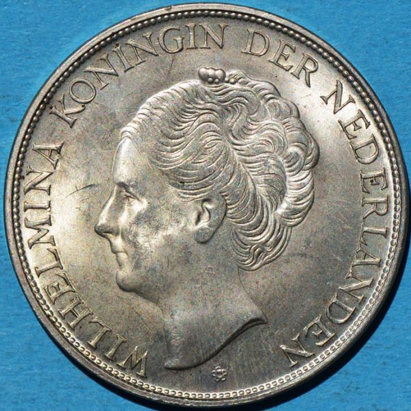 File:Curacao 2-5 gulden obv DSLR.jpg