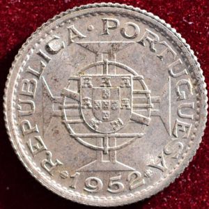 Macao 1952 pataca rev DSLR.jpg