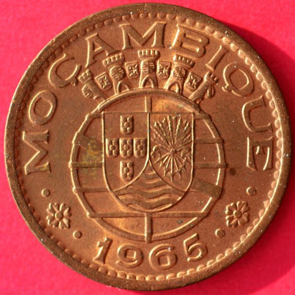 File:Mozambique 1965 escudo obv DSLR.jpg