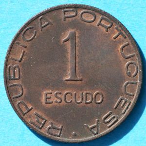 Mozambique 1945 escudo rev DSLR.jpg