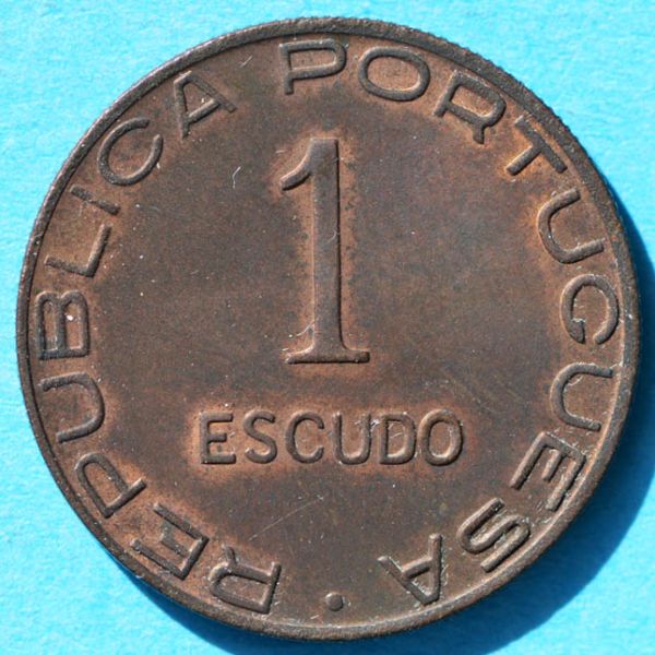 File:Mozambique 1945 escudo rev DSLR.jpg